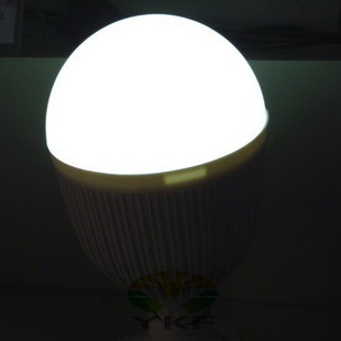 【18WLED球泡燈 E27螺口燈座 塑料照明球泡燈 特亮節(jié)能質(zhì)保18個月】價格,廠家,圖片,LED球泡燈,深圳市忠翔電子-馬可波羅網(wǎng)